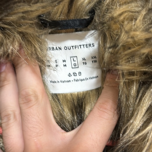 Satin Bomber w/ faux fur lining inside size L - Picture 2 of 5